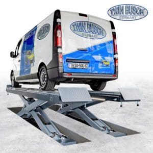 alt="TwinBusch TWSA-50U-G kørebane sakselift 5000 kg med LED og Play Detector"